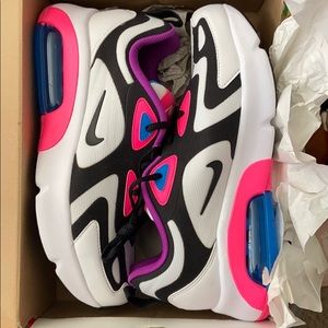 Nike air max’s 200 (GS)